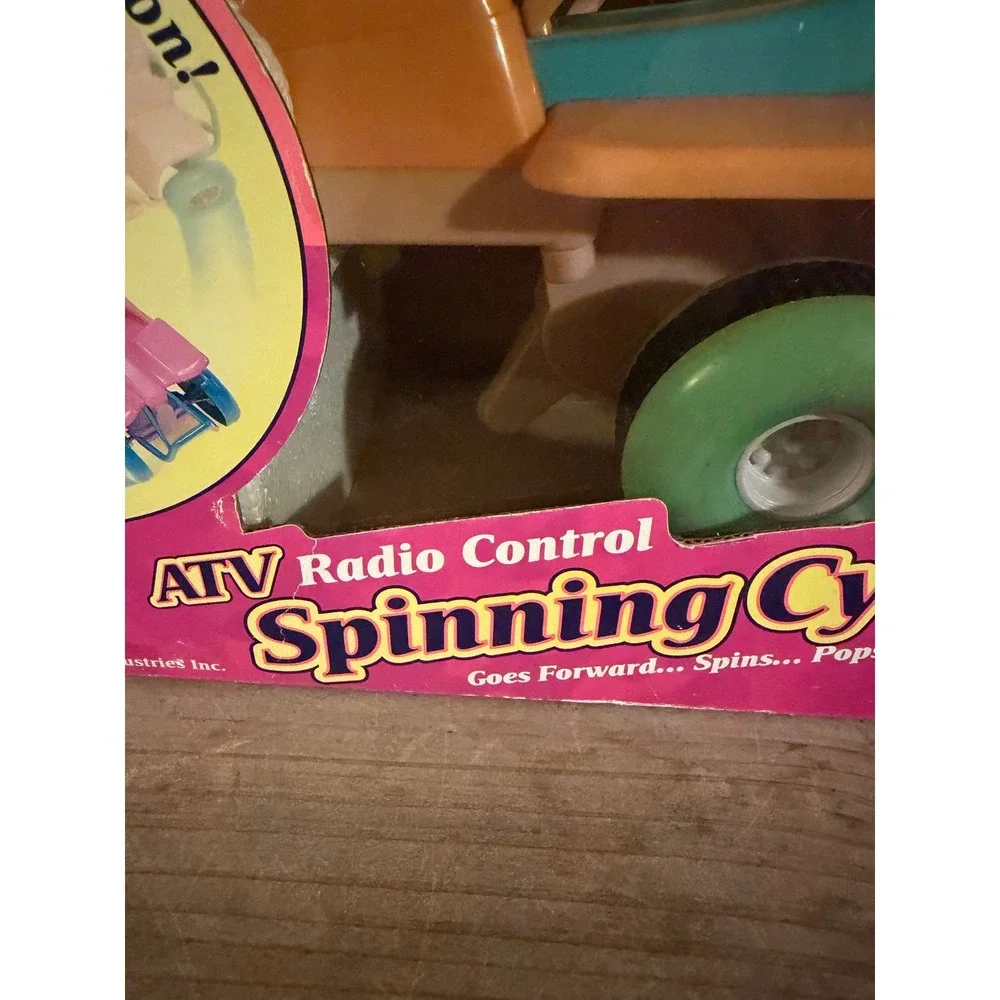 Meritus 1995‎ Girl Friend ATV Radio Control Spinning Cycle Toy For Kids
